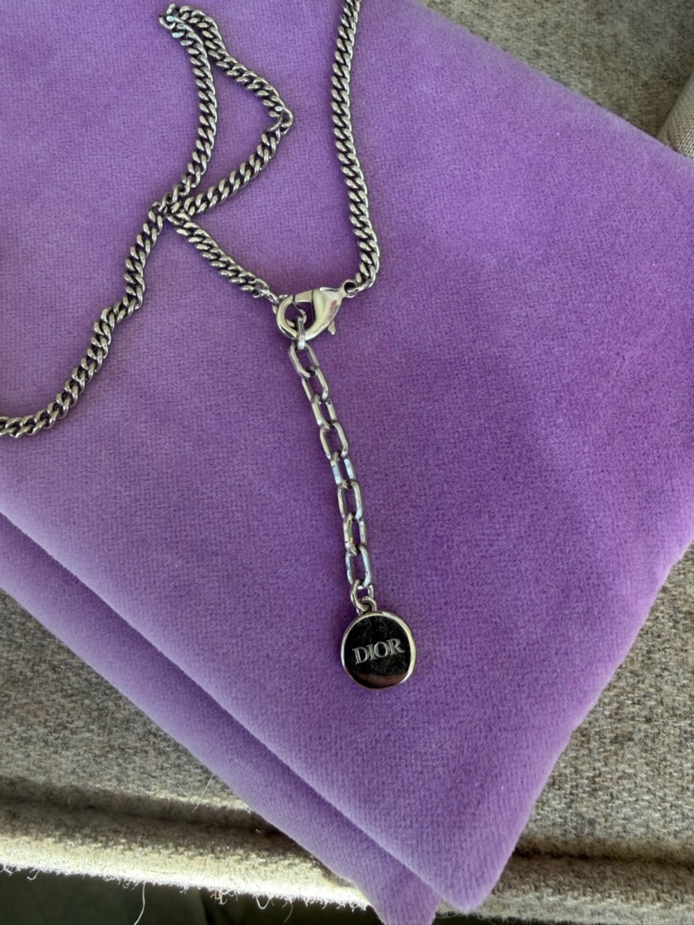 DIOR x Kenny Scharf Necklace 2021 Collection - Picture 4 of 7